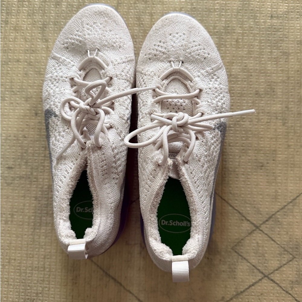 Nike Airmax Women's Cream Knit Sneakers